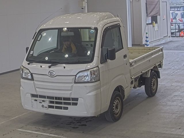 20186 DAIHATSU HIJET TRUCK S500P 2015 г. (ARAI Oyama VT)